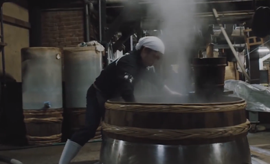 剪掉的头发用处多,回收背后暗藏商机——这些电视剧情节让你大开眼界